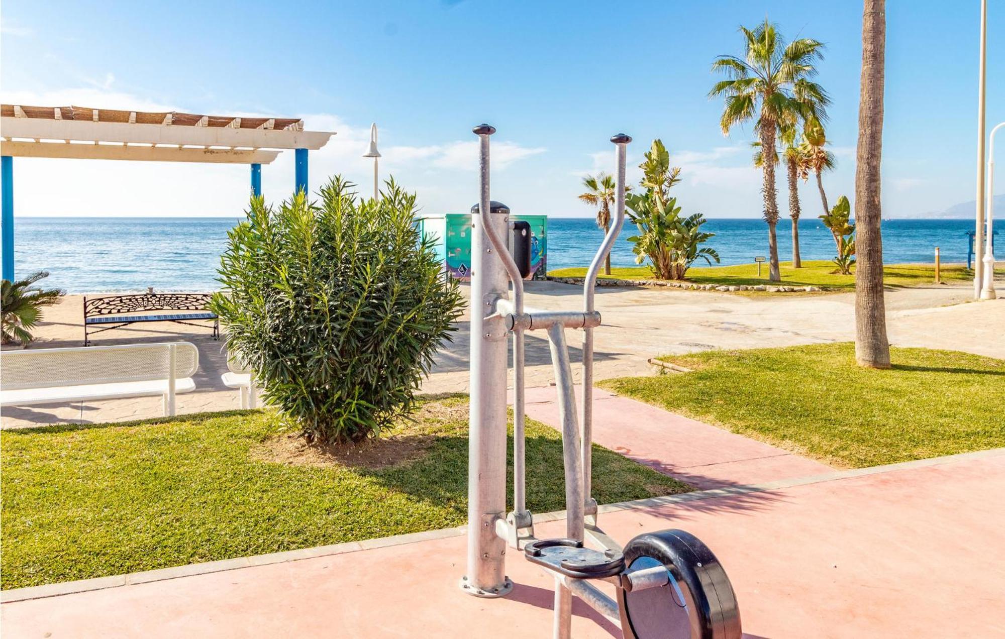Awesome Home In Cala Del Moral With Kitchen La Cala Del Moral Esterno foto